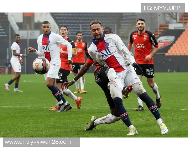 尼姆与洛里昂历史交锋回顾及球队发展历程探讨