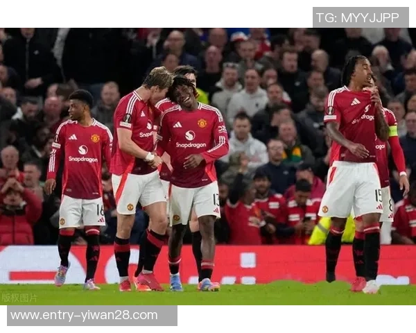 曼城与曼联激战新英超巅峰对决球迷期待精彩瞬间